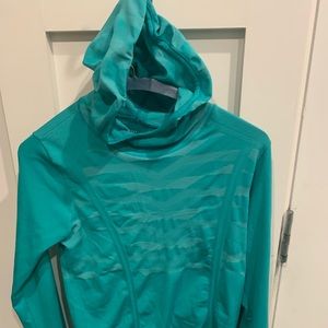 Light weight hooded top